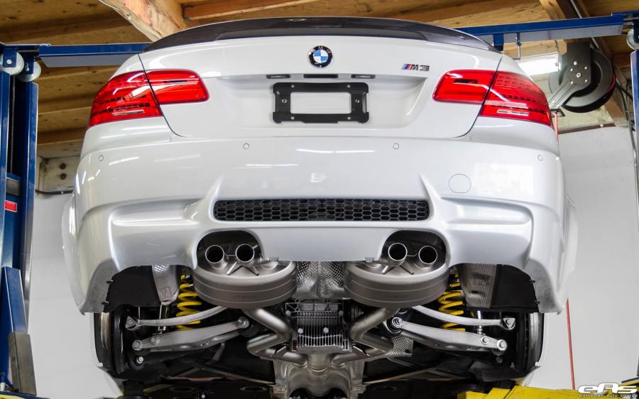  BMW M3 Coupe in Mineral White by EAS 2016 года  (фото 4 из 27)